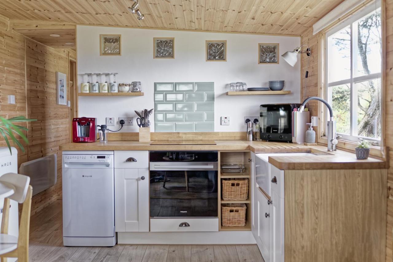 Scandi Cabin On A Hill, With Stunning Panoramic Views Ludgvan Dış mekan fotoğraf