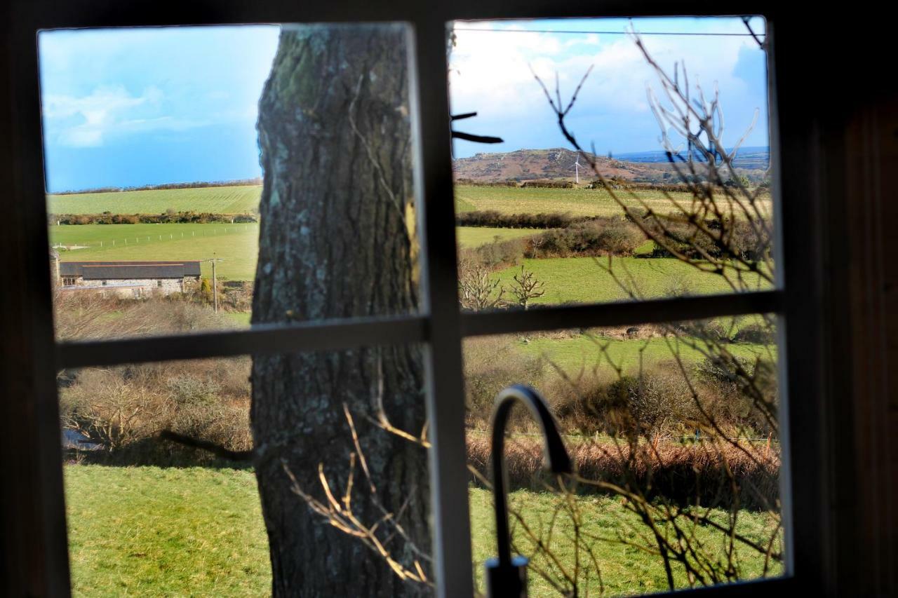 Scandi Cabin On A Hill, With Stunning Panoramic Views Ludgvan Dış mekan fotoğraf