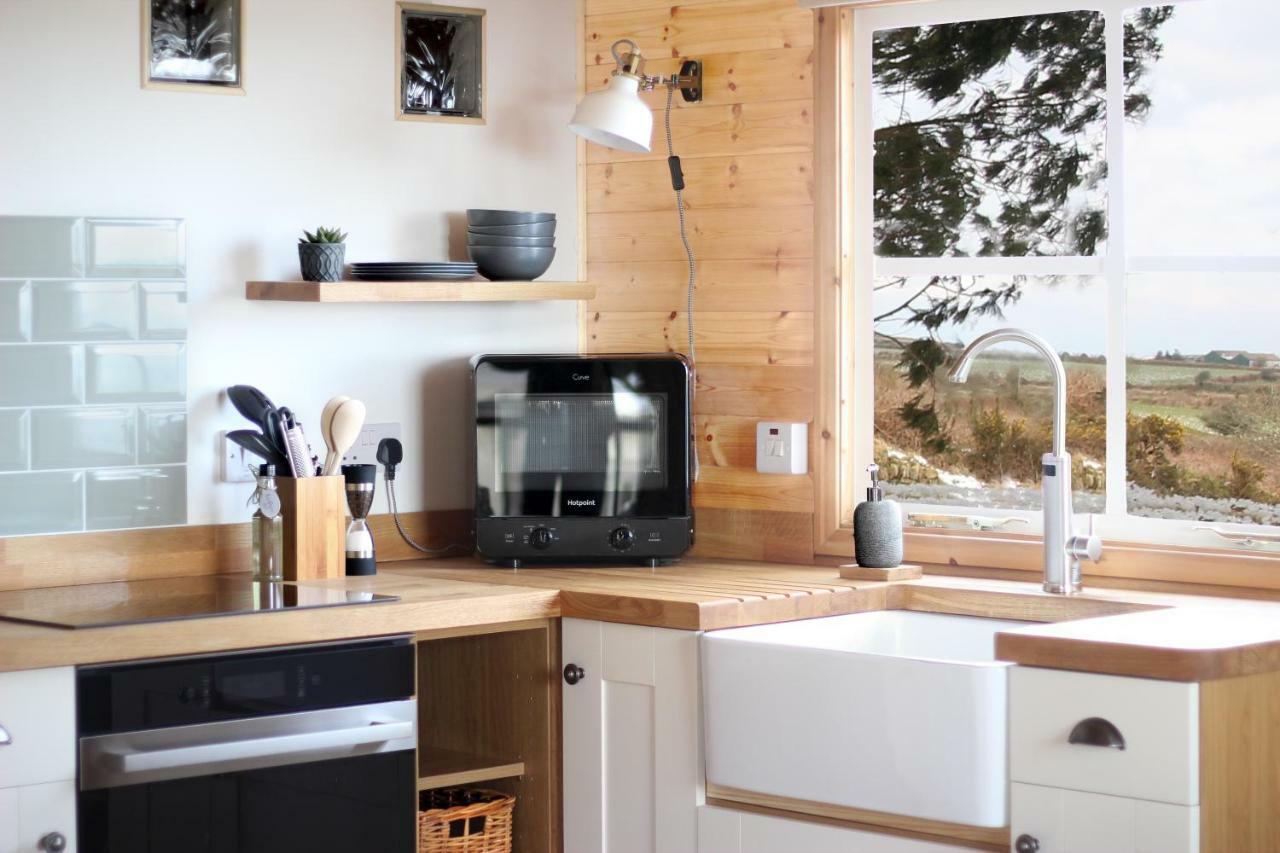 Scandi Cabin On A Hill, With Stunning Panoramic Views Ludgvan Dış mekan fotoğraf